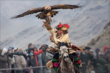 «Торжество победы», фотограф Влад Соколовский. Монголия, Golden Eagle Festival. Праздник, который собирает участников ( беркутчи ) и представителей кочевых народностей из различных стран. фото 6