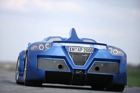 650 лошадок под копотом Gumpert Apollo