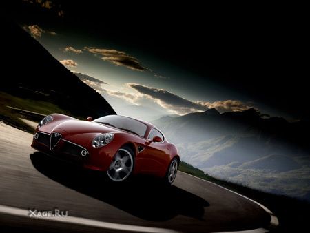 Итальянка Alfa 8C Competizione