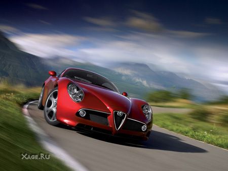 Итальянка Alfa 8C Competizione